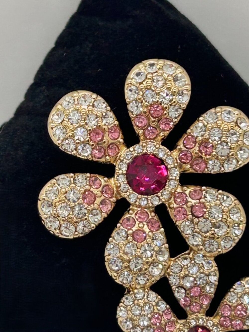 Isaac Mizrahi Gold-Tone Crystal & Pink Daisy Brooch Pin With Teardrop Accent - Picture 11 of 13
